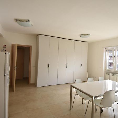 Guesthouse Vassallo Uno Roma Esterno foto
